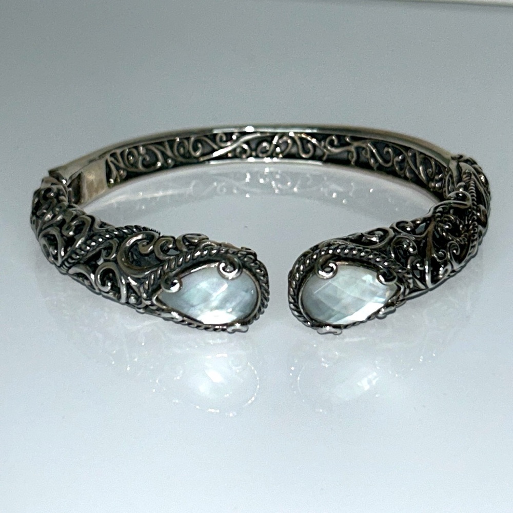 NWOT Carolyn Pollack Sterling Silver White Mother o Pearl Hinged Bangle Bracelet